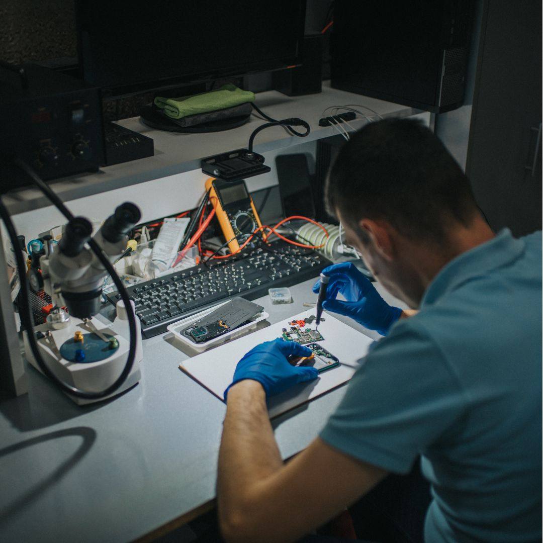 Phone Repair vs. Professional - Tech Guys 360 Ltd